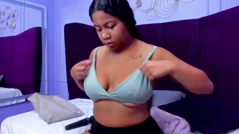 sofiifox online show from February 9, 11:47 am