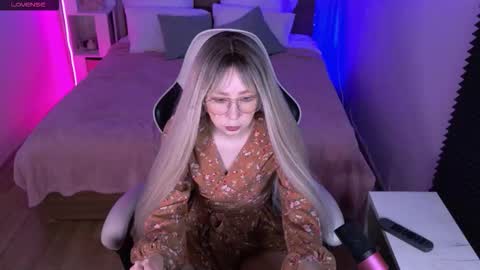 Snapshot of sofiisun chatting on October 10, 4:22 am Sofia online show from October 10, 4:22 am