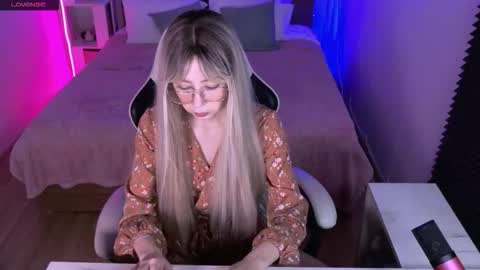 Snapshot of sofiisun chatting on October 13, 4:12 am Sofia online show from October 13, 4:12 am