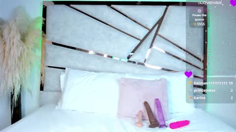 Snapshot of sofijohnsonx chatting on March 5, 8:53 pm sofijohnsonx online show from March 5, 8:53 pm