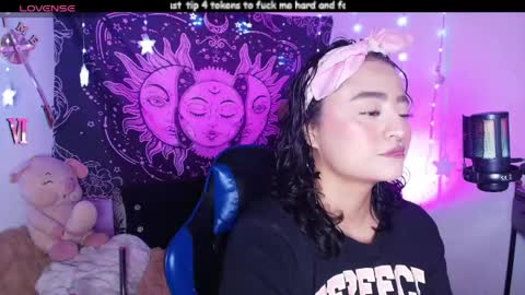 Demi Sofia online show from May 17, 8:38 pm
