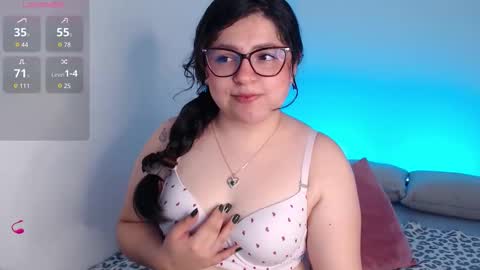 Lau  online show from November 25, 5:24 pm