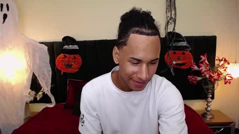 Cam and Amy online show from October 29, 8:10 pm