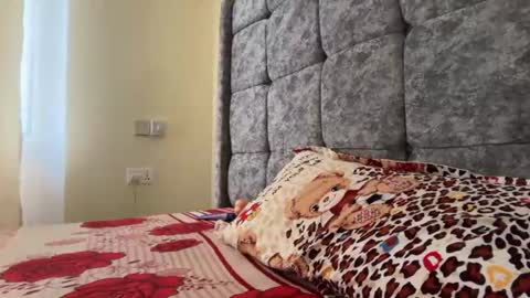 soft_nicole online show from July 24, 1:31 pm