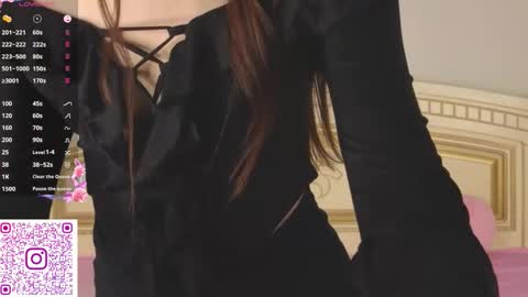 Elly online show from October 25, 7:27 am