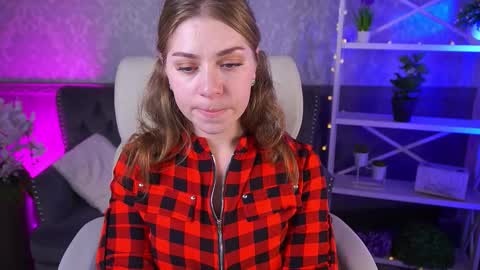 Snapshot of softlysabrina chatting on March 20, 9:58 am Sabrina online show from March 20, 9:58 am