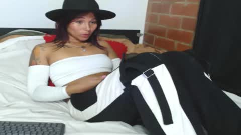  Sofy  online show from November 29, 2:25 am