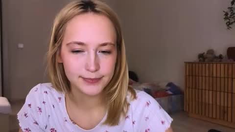 sola_bloom online show from November 18, 7:51 pm