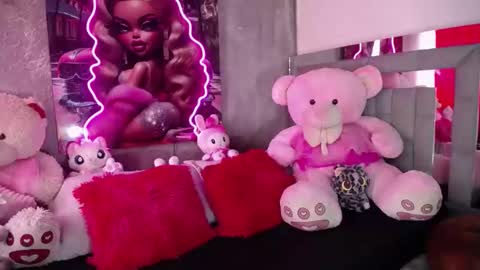 instagram    evalunavelez1. online show from October 1, 4:13 pm