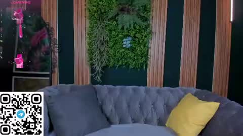 Snapshot of solazolaa chatting on July 19, 1:31 am Sonya online show from July 19, 1:31 am