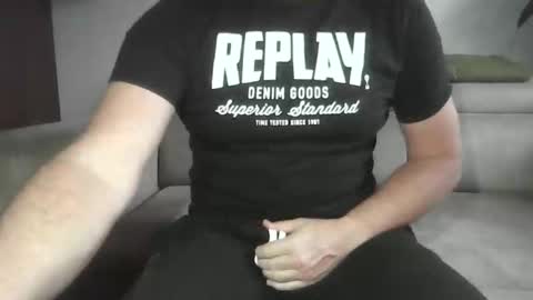 Snapshot of sole73 chatting on November 10, 7:29 am Sole Obedient online show from November 10, 7:29 am