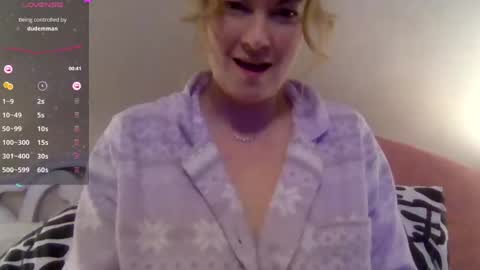 solesticia online show from November 4, 3:16 am