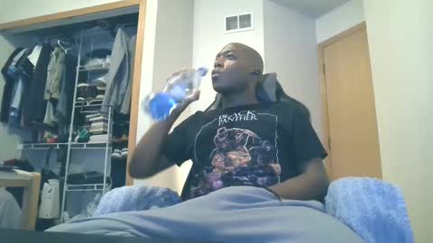 Snapshot of solidsnake992 chatting on December 10, 2:39 pm solidsnake992 online show from December 10, 2:39 pm