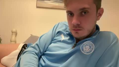 solobrit online show from March 24, 10:15 pm