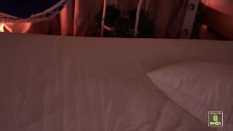 Snapshot of sonalegend_ chatting on October 9, 6:50 pm My name isSonya online show from October 9, 6:50 pm