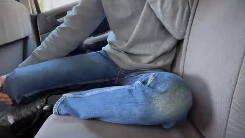 Sondages online show from March 6, 12:19 pm