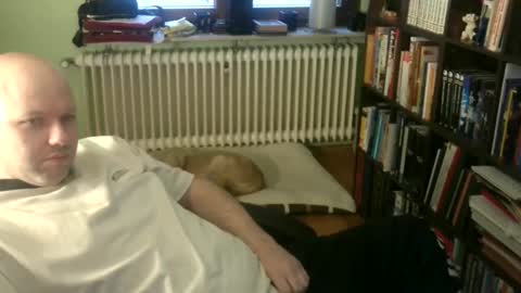 Snapshot of songoku81 chatting on November 18, 3:27 pm Tom online show from November 18, 3:27 pm