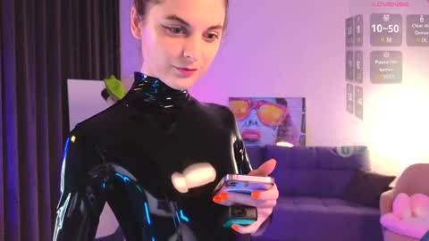 Snapshot of sonia__rose chatting on March 12, 4:02 pm Sonia online show from March 12, 4:02 pm