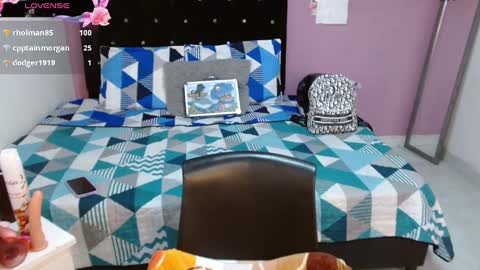 soniaplayass online show from February 6, 6:35 pm