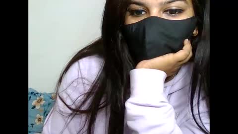 Snapshot of soniashifali4u chatting on December 12, 8:03 am soniyashifali4u online show from December 12, 8:03 am