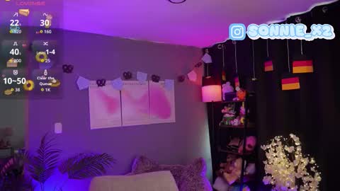 Sonnie online show from September 29, 1:27 pm