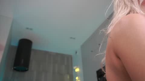Snapshot of sonya_kelsey chatting on February 4, 6:38 pm Sofia online show from February 4, 6:38 pm