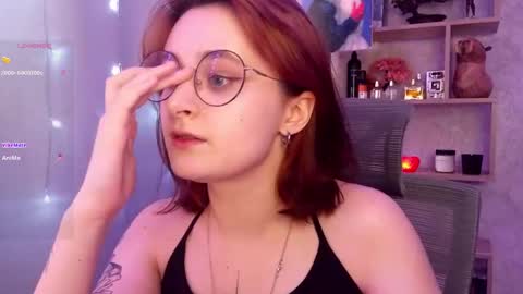 Snapshot of sonya_mikki chatting on February 24, 9:21 am Sonya  online show from February 24, 9:21 am