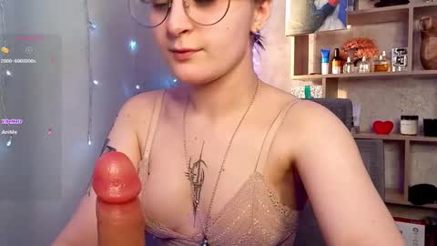 Snapshot of sonya_mikki chatting on February 25, 2:58 am Sonya  online show from February 25, 2:58 am