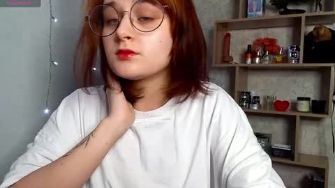 Snapshot of sonya_mikki chatting on February 28, 11:23 pm Sonya  online show from February 28, 11:23 pm