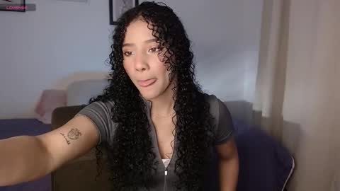 Snapshot of sophi_baby chatting on October 15, 2:11 am Sophi baby online show from October 15, 2:11 am