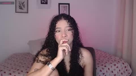 Snapshot of sophi_baby chatting on October 16, 3:07 am Sophi baby online show from October 16, 3:07 am