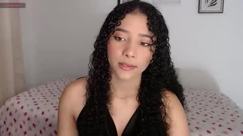 Snapshot of sophi_baby chatting on October 23, 5:18 am Sophi baby online show from October 23, 5:18 am