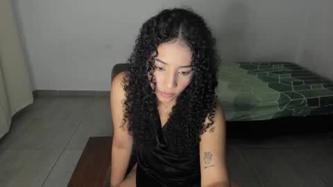 Snapshot of sophi_baby chatting on February 17, 2:52 am Sophi baby online show from February 17, 2:52 am
