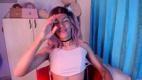 sophi lovely online show from October 28, 3:25 pm