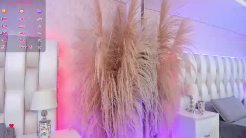 Snapshot of sophi_rae chatting on July 4, 7:09 pm Sophi Rae online show from July 4, 7:09 pm