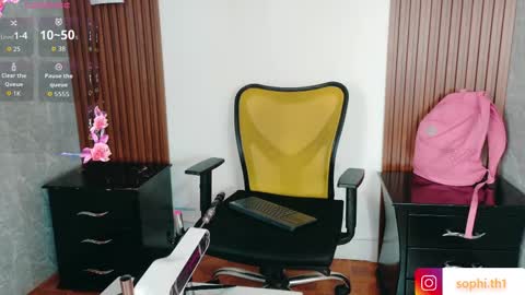 Sophi Thaylorr online show from September 19, 1:12 pm