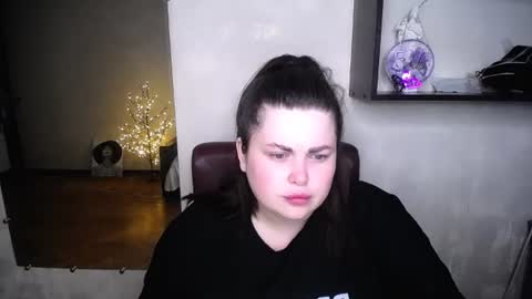 Snapshot of sophia__olsen chatting on July 2, 5:57 am sophia__olsen online show from July 2, 5:57 am