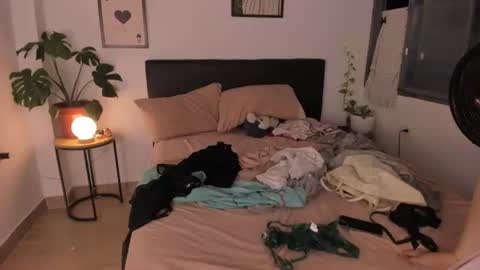 sophia_goth online show from June 18, 2:12 am