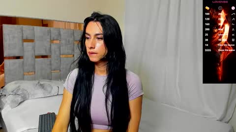 Snapshot of sophia_harry chatting on January 19, 4:05 am sophia CM online show from January 19, 4:05 am