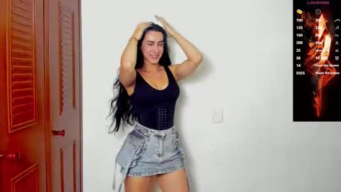 Snapshot of sophia_harry chatting on February 10, 10:25 pm sophia CM online show from February 10, 10:25 pm