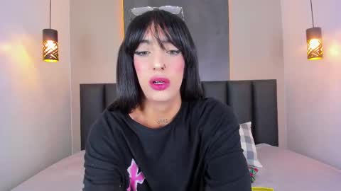 Snapshot of sophia_hoyos_ chatting on September 13, 7:46 pm Sophi online show from September 13, 7:46 pm