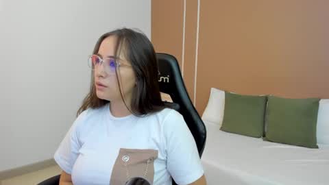 S O P H I A online show from September 26, 6:45 pm