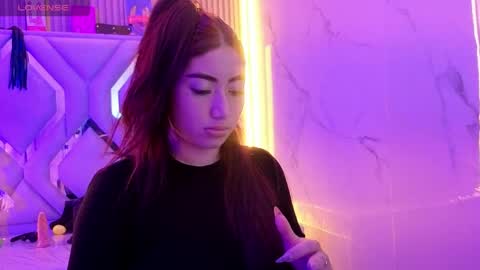 Sophia online show from March 31, 8:09 pm