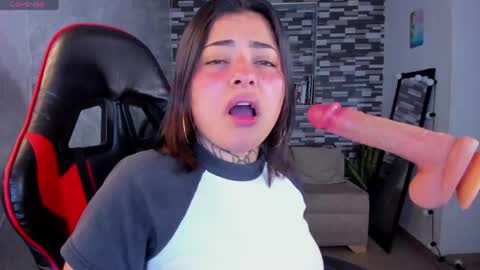 Sophia online show from April 29, 5:30 pm