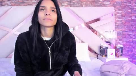 Snapshot of sophiaa_paris chatting on October 13, 2:00 am Sophia Paris online show from October 13, 2:00 am