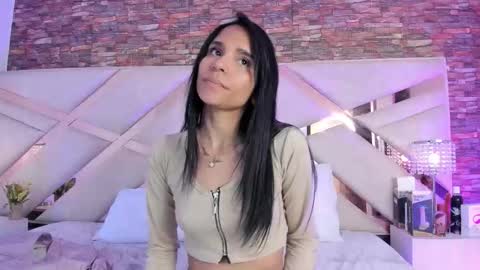 Snapshot of sophiaa_paris chatting on October 18, 3:53 am Sophia Paris online show from October 18, 3:53 am