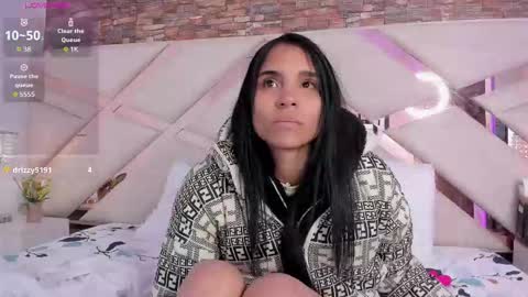 Snapshot of sophiaa_paris chatting on October 20, 3:18 am Sophia Paris online show from October 20, 3:18 am