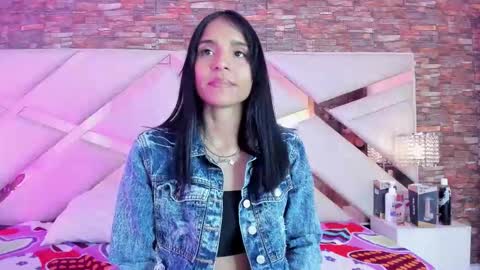 Snapshot of sophiaa_paris chatting on November 5, 1:38 am Sophia Paris online show from November 5, 1:38 am