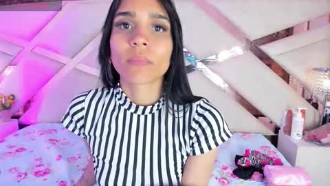 Snapshot of sophiaa_paris chatting on November 22, 4:33 am Sophia Paris online show from November 22, 4:33 am