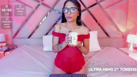Sophia Paris online show from May 4, 3:57 am